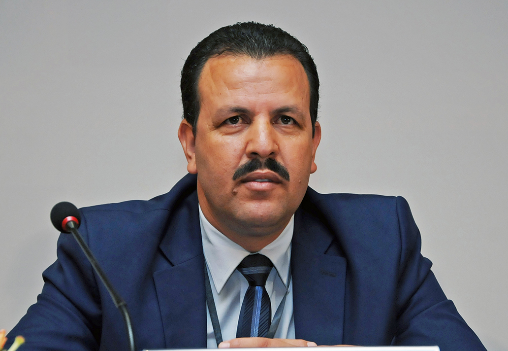 الهادي بووشمة: الشباب الجزائريون بعد ثورات 2011 بين التضمين والاستبعاد: مقارنة سوسيولوجية بمدن الغرب الجزائري